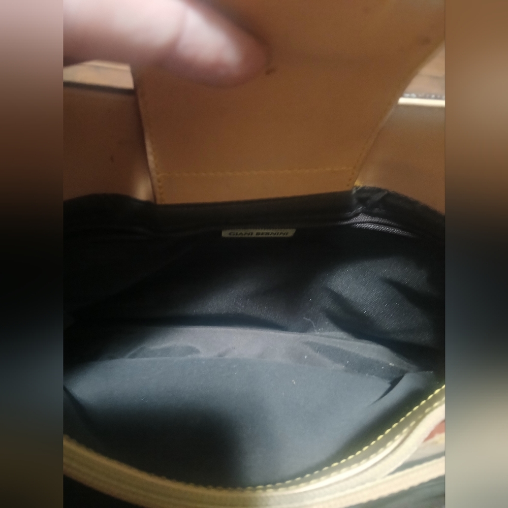 Giani Bernini Leather Shoulder Bag - Picture 9 of 11